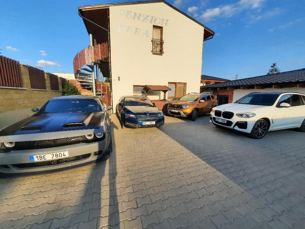 Penzion Kera Rosice Exterior foto